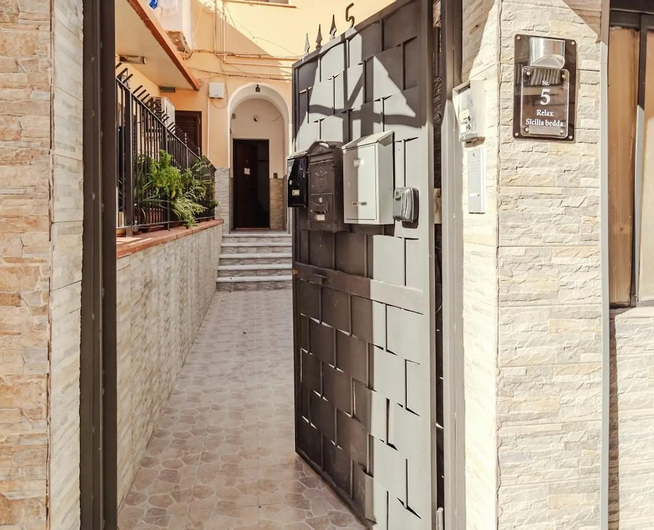 Relax Sicilia Bedda Apartment Palermo